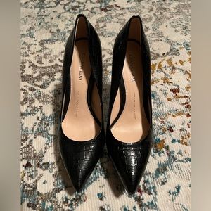 Gianni Bini Black Crocodile Print Platform Stilettos